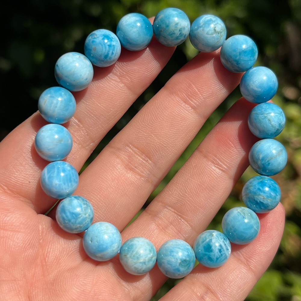 10mm stretchable‎ light blue apatite bracelet